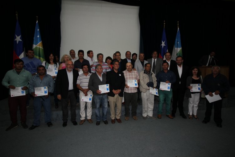 TRABAJADORES DE TAXICOLECTIVOS RECIBEN RECURSOS PARA MODERNIZAR SUS VEHÍCULOS