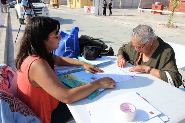FAMILIAS DE BAQUEDANO RECIBEN SUBSIDIOS PARA ACCEDER A VIVIENDAS EN ZONA SEGURA