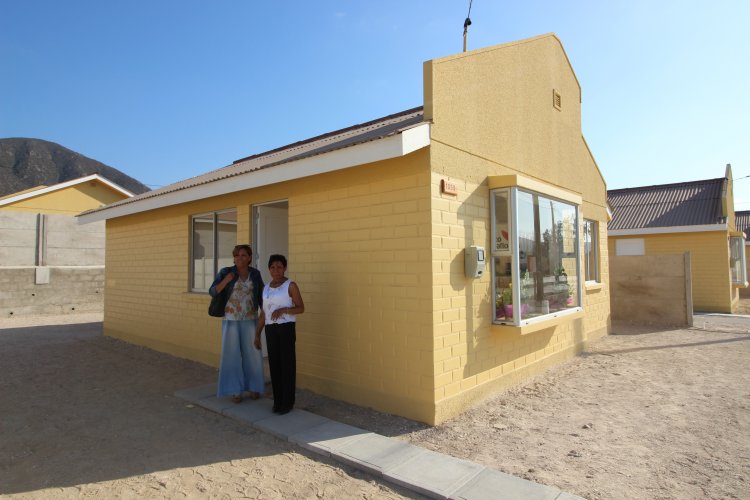 FAMILIAS DE BAQUEDANO RECIBEN SUBSIDIOS PARA ACCEDER A VIVIENDAS EN ZONA SEGURA