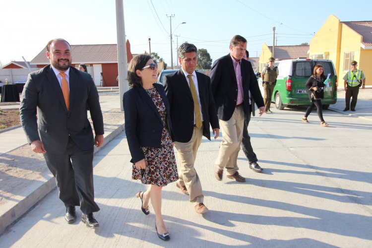 FAMILIAS DE BAQUEDANO RECIBEN SUBSIDIOS PARA ACCEDER A VIVIENDAS EN ZONA SEGURA