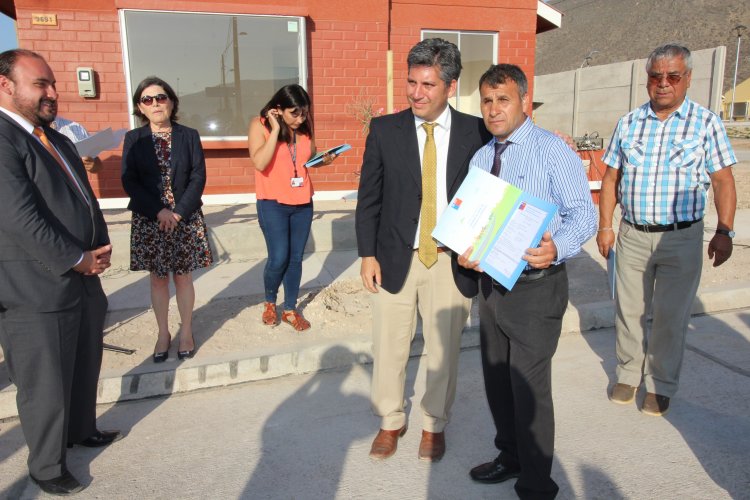 FAMILIAS DE BAQUEDANO RECIBEN SUBSIDIOS PARA ACCEDER A VIVIENDAS EN ZONA SEGURA