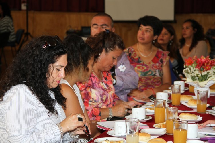 DIRIGENTES SOCIALES DE LA SERENA Y COQUIMBO SE COMPROMETEN A PARTICIPAR EN EL CENSO 2017