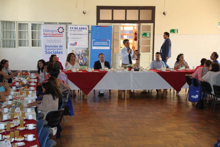 DIRIGENTES SOCIALES DE LA SERENA Y COQUIMBO SE COMPROMETEN A PARTICIPAR EN EL CENSO 2017