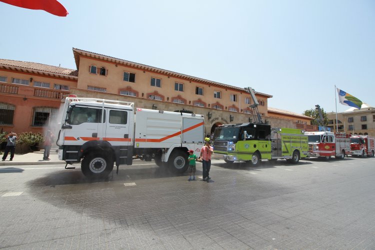 LLEGAN 4 MODERNOS CARROS PARA BOMBEROS FINANCIADOS POR GOBIERNO REGIONAL Y EL MINISTERIO DEL INTERIOR