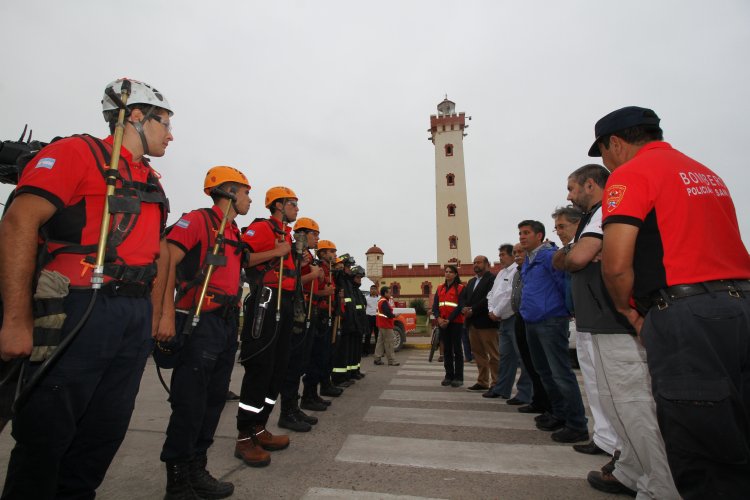 BOMBEROS Y BRIGADISTAS DE SAN JUAN, ARGENTINA, APOYARÁN COMBATE A INCENDIOS FORESTALES
