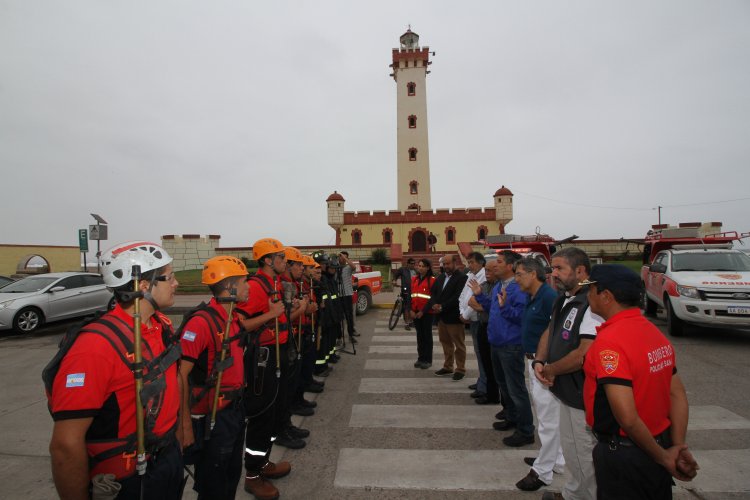 BOMBEROS Y BRIGADISTAS DE SAN JUAN, ARGENTINA, APOYARÁN COMBATE A INCENDIOS FORESTALES
