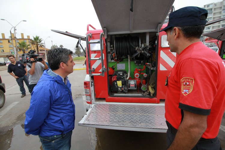 BOMBEROS Y BRIGADISTAS DE SAN JUAN, ARGENTINA, APOYARÁN COMBATE A INCENDIOS FORESTALES