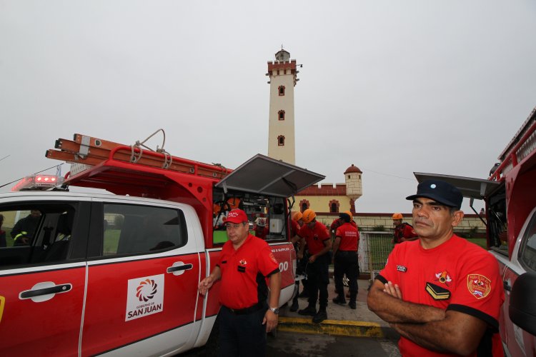 BOMBEROS Y BRIGADISTAS DE SAN JUAN, ARGENTINA, APOYARÁN COMBATE A INCENDIOS FORESTALES