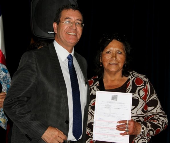 MÁS DE 100 FAMILIAS DE LA SERENA RECIBEN SUBSIDIOS PARA REPARAR SUS VIVIENDAS AFECTADAS POR “POLILLAS”