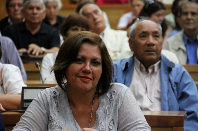 MÁS DE 100 FAMILIAS DE LA SERENA RECIBEN SUBSIDIOS PARA REPARAR SUS VIVIENDAS AFECTADAS POR “POLILLAS”