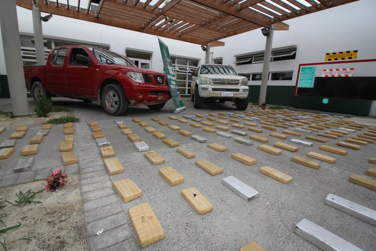 GOBIERNO COORDINA OPERATIVOS POLICIALES E INCAUTA MÁS DE 800 KILOS DE DROGAS