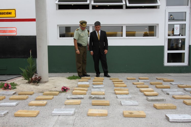 GOBIERNO COORDINA OPERATIVOS POLICIALES E INCAUTA MÁS DE 800 KILOS DE DROGAS