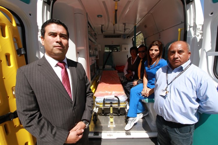 GOBIERNO REGIONAL ENTREGA NUEVAS AMBULANCIAS PARA REFORZAR ATENCIÓN PRIMARIA EN 5 COMUNAS