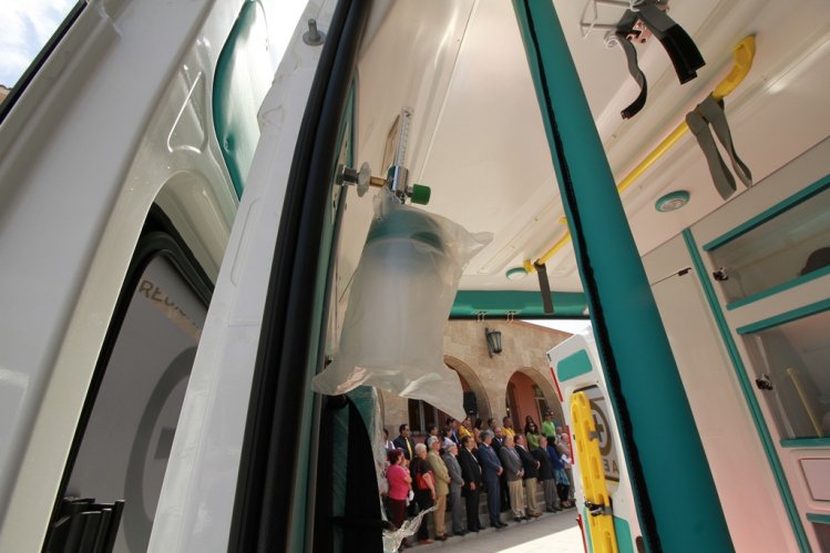GOBIERNO REGIONAL ENTREGA NUEVAS AMBULANCIAS PARA REFORZAR ATENCIÓN PRIMARIA EN 5 COMUNAS