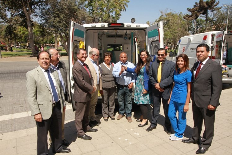 GOBIERNO REGIONAL ENTREGA NUEVAS AMBULANCIAS PARA REFORZAR ATENCIÓN PRIMARIA EN 5 COMUNAS