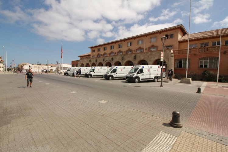GOBIERNO REGIONAL ENTREGA NUEVAS AMBULANCIAS PARA REFORZAR ATENCIÓN PRIMARIA EN 5 COMUNAS
