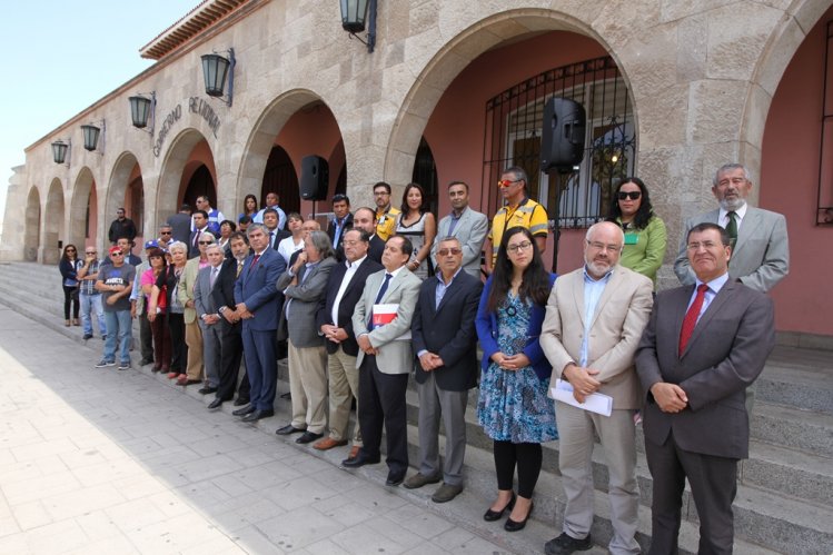 GOBIERNO REGIONAL ENTREGA NUEVAS AMBULANCIAS PARA REFORZAR ATENCIÓN PRIMARIA EN 5 COMUNAS