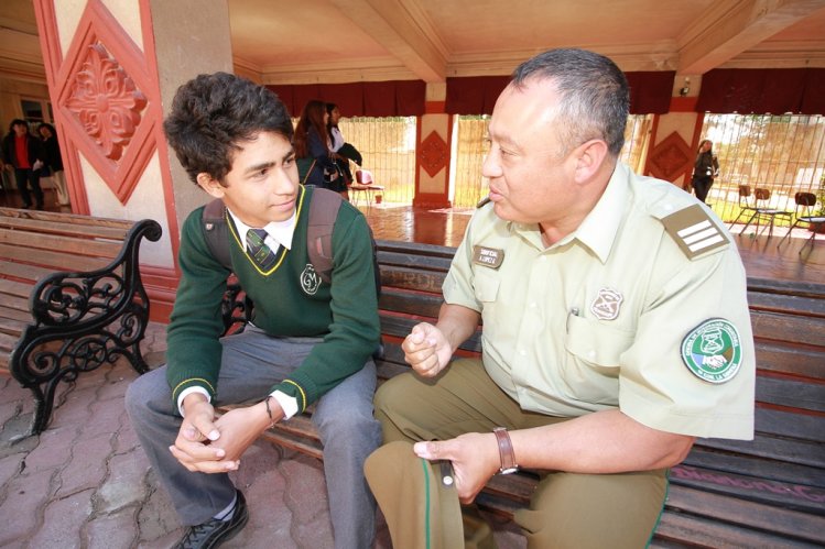 GOBIERNO, COLEGIOS Y POLICÍAS PROMUEVEN AUTOCUIDADO ENTRE LOS ESCOLARES