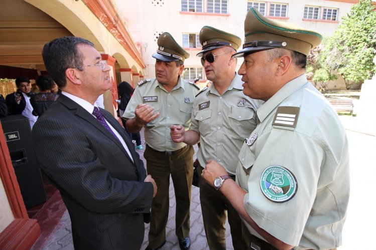 GOBIERNO, COLEGIOS Y POLICÍAS PROMUEVEN AUTOCUIDADO ENTRE LOS ESCOLARES