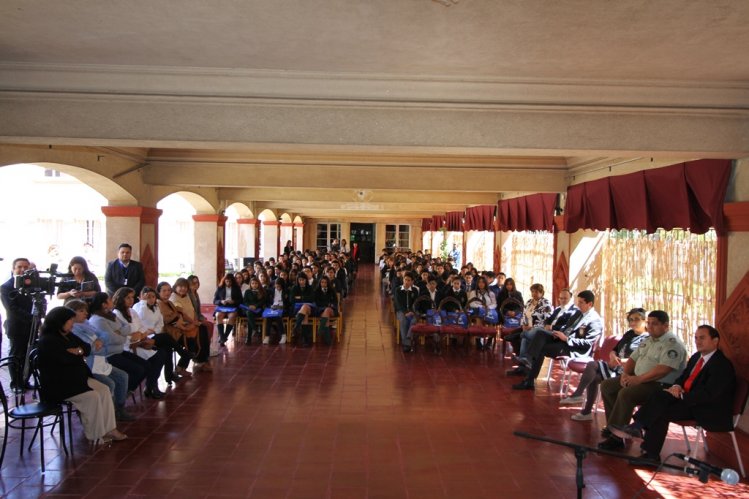 GOBIERNO, COLEGIOS Y POLICÍAS PROMUEVEN AUTOCUIDADO ENTRE LOS ESCOLARES