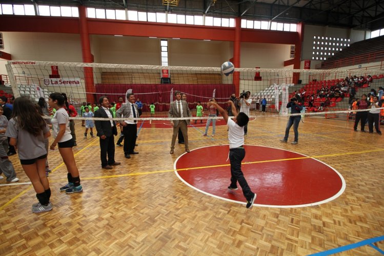 MINISTRO DEL DEPORTE EVALÚA EL POTENCIAL DE LA REGIÓN PARA QUE SEA CAPITAL DEL DEPORTE