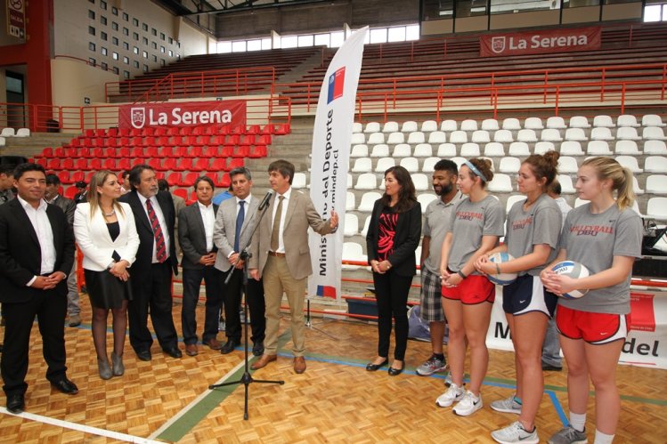 MINISTRO DEL DEPORTE EVALÚA EL POTENCIAL DE LA REGIÓN PARA QUE SEA CAPITAL DEL DEPORTE