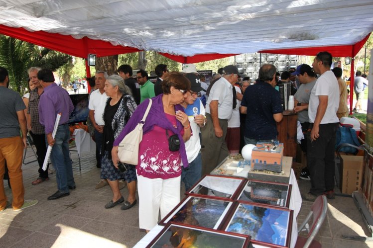 CON UNA SERIE DE CHARLAS VICUÑA LANZA SU PRIMERA FERIA ASTRONÓMICA EN LA PLAZA GABRIELA MISTRAL