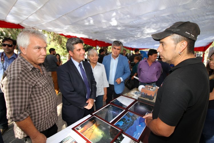CON UNA SERIE DE CHARLAS VICUÑA LANZA SU PRIMERA FERIA ASTRONÓMICA EN LA PLAZA GABRIELA MISTRAL