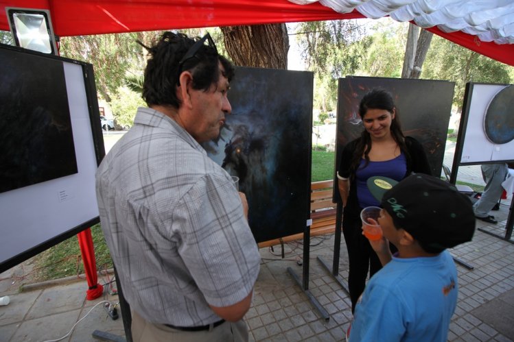 CON UNA SERIE DE CHARLAS VICUÑA LANZA SU PRIMERA FERIA ASTRONÓMICA EN LA PLAZA GABRIELA MISTRAL