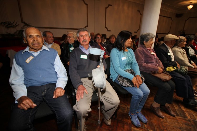 CON “GRAN MALÓN” ADULTOS MAYORES DE COQUIMBO RECIBIERON A NUEVOS BENEFICIARIOS DEL PROGRAMA VÍNCULOS