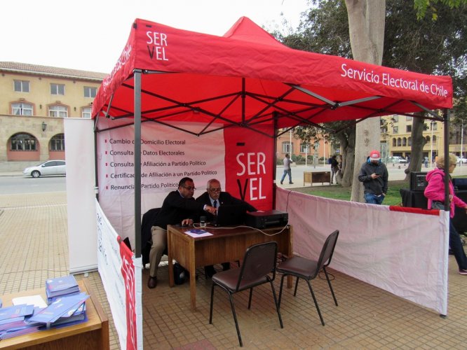 SERVICIO ELECTORAL ACERCA LOS TRÁMITES A LA COMUNIDAD