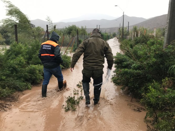 INTENDENTE CLAUDIO IBÁÑEZ MANTIENE ALERTA ROJA POR PRECIPITACIONES PARA LA REGIÓN DE COQUIMBO