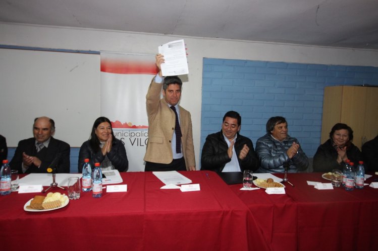 GOBIERNO FIRMA CONVENIO PARA CONSTRUIR NUEVO SISTEMA DE AGUA POTABLE RURAL EN LOS VILOS