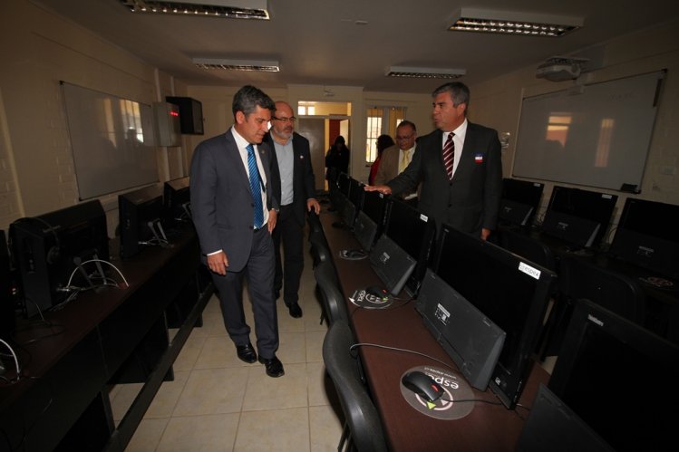 ESTUDIANTES DEL VALLE DE ELQUI VALORAN NUEVA ESCUELA NEFTALÍ REYES