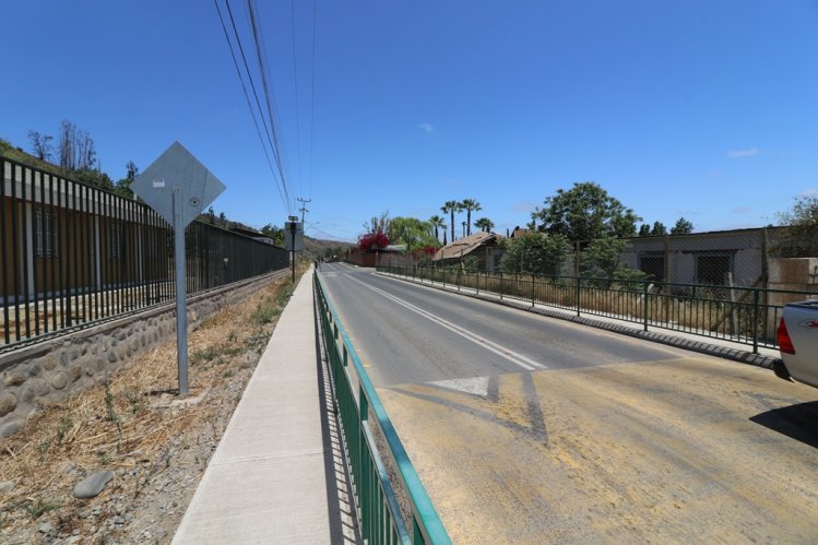 GOBIERNO INAUGURA OBRAS DE PAVIMENTACIÓN DE CAMINO DE LA CHIMBA EN OVALLE