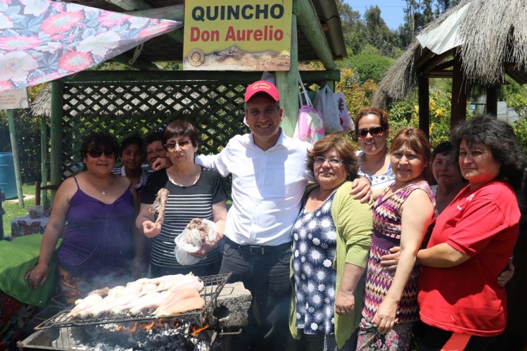INTENDENTE IBÁÑEZ SALUDA A SINDICATO DE MANIPULADORAS DE ALIMENTOS DE LA SERENA Y VICUÑA