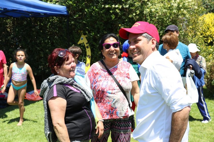 INTENDENTE IBÁÑEZ SALUDA A SINDICATO DE MANIPULADORAS DE ALIMENTOS DE LA SERENA Y VICUÑA