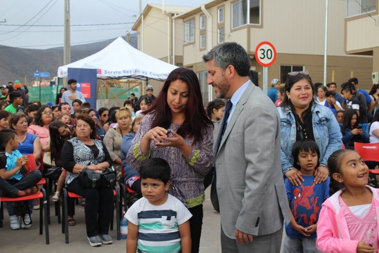 INAUGURAN PRIMERA ETAPA DE MEGA LOTEO BICENTENARIO QUE BENEFICIA A 208 FAMILIAS EN LA SERENA