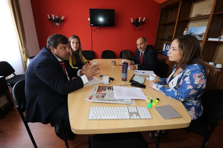 INTENDENTA LUCÍA PINTO DEFINE LINEAMIENTOS DE TRABAJO JUNTO A SUS TRES GOBERNADORES PROVINCIALES