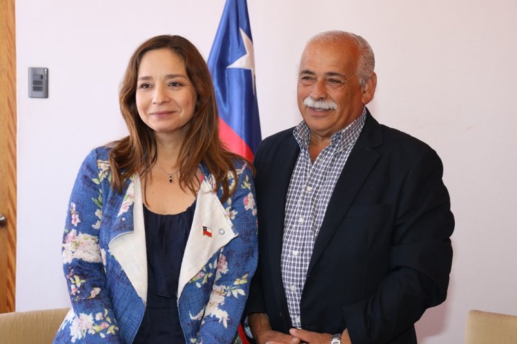 CONSEJO REGIONAL EN PLENO Y MUNICIPIOS ENTRE LOS SALUDOS PROTOCOLARES A LA INTENDENTA LUCÍA PINTO