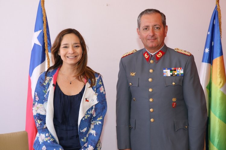 CONSEJO REGIONAL EN PLENO Y MUNICIPIOS ENTRE LOS SALUDOS PROTOCOLARES A LA INTENDENTA LUCÍA PINTO