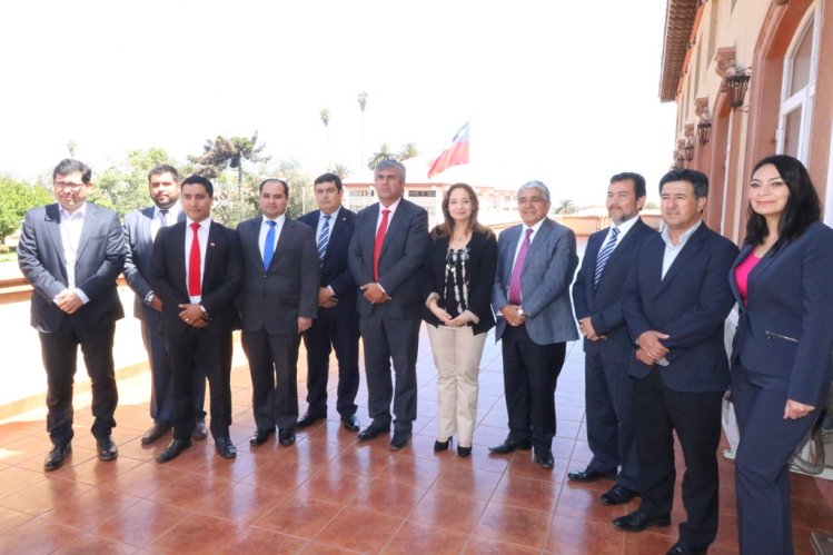 INTENDENTA LUCÍA PINTO Y ALCALDES ABORDAN LOS PRINCIPALES DESAFÍOS DE LOS MUNICIPIOS