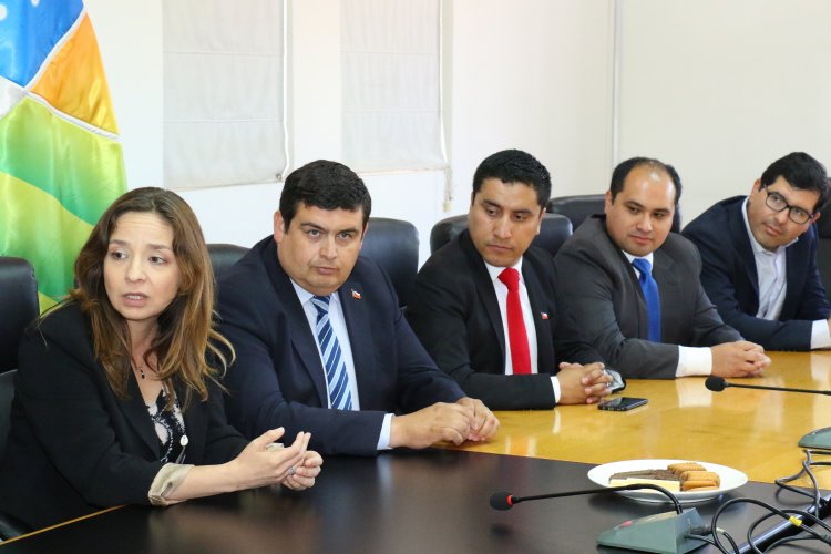 INTENDENTA LUCÍA PINTO Y ALCALDES ABORDAN LOS PRINCIPALES DESAFÍOS DE LOS MUNICIPIOS