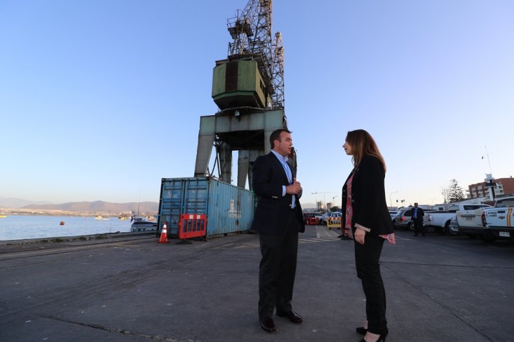 INTENDENTA LUCÍA PINTO CONOCE EN DETALLE PROYECTO DE AMPLIACIÓN DEL PUERTO DE COQUIMBO