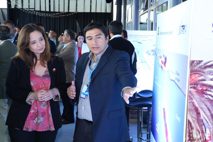 INTENDENTA LUCÍA PINTO CONOCE EN DETALLE PROYECTO DE AMPLIACIÓN DEL PUERTO DE COQUIMBO