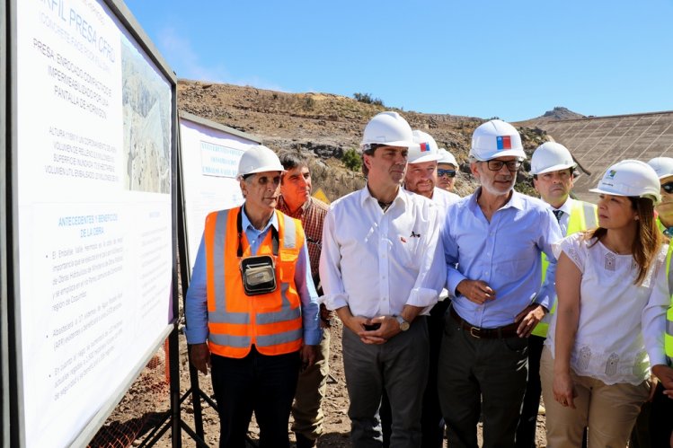 CON VISITA A EMBALSE VALLE HERMOSO AUTORIDADES NACIONALES Y REGIONALES REAFIRMAN SU COMPROMISO CON LA EFICIENCIA HÍDRICA