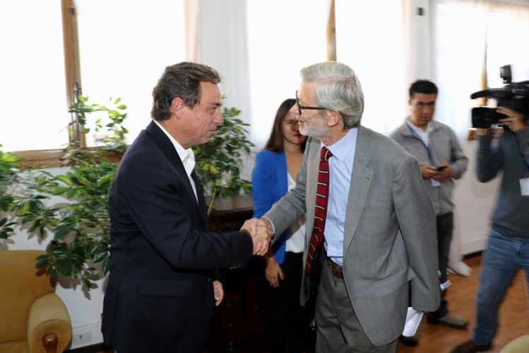 GOBIERNO REIMPULSARÁ PROYECTO PARA PROTEGER EL FARO MONUMENTAL DE LA SERENA