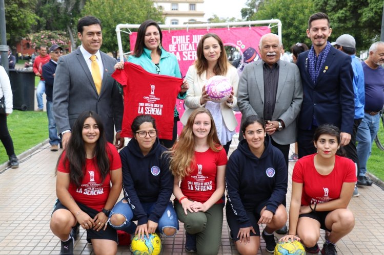 LA SERENA VIVE SU FIESTA DEPORTIVA POR LA COPA AMÉRICA FEMENINA 2018