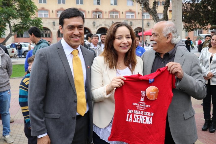 LA SERENA VIVE SU FIESTA DEPORTIVA POR LA COPA AMÉRICA FEMENINA 2018