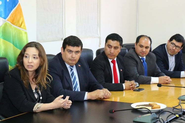 GOBIERNO TRABAJA PARA DAR CONTINUIDAD A EMPLEOS DE EMERGENCIA MIENTRAS BUSCA SOLUCIONES DEFINITIVAS